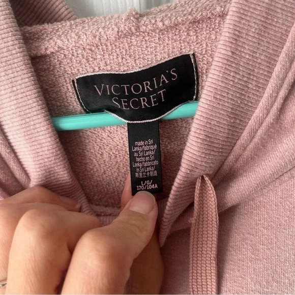 Victoria’s Secret Essential pullover hoodie Lg - Picture 3 of 4